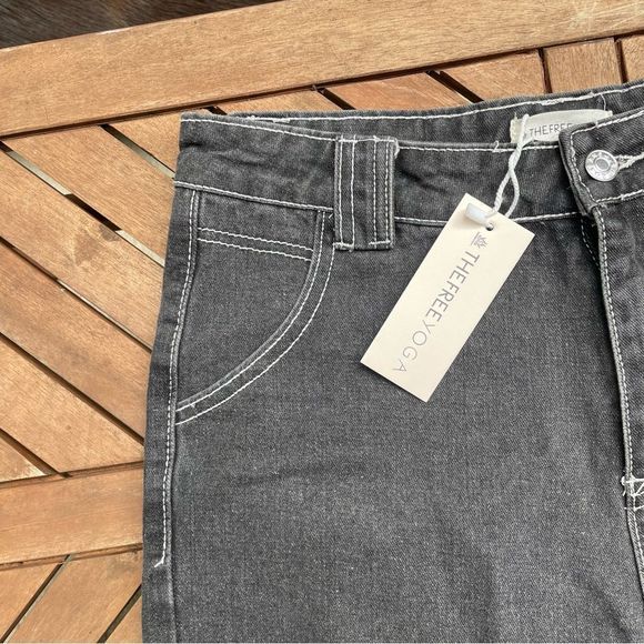 THEFREEYOGA NWT Black Denim White Stitch Cut Off Frayed Shorts - Picture 3 of 8